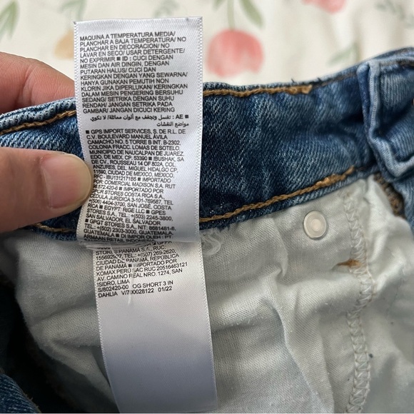 Old Navy High Rise Shorts Women 6 - Picture 5 of 5